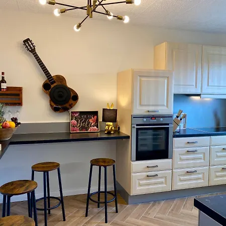 Traumhaus Mit Sauna Und Kamin ヴェルニゲローデ